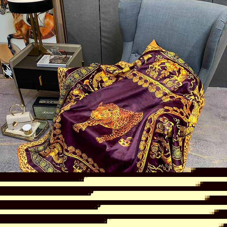 Versace 1.5x1.5m 1.5x2.0m 2.0x2.3m 13